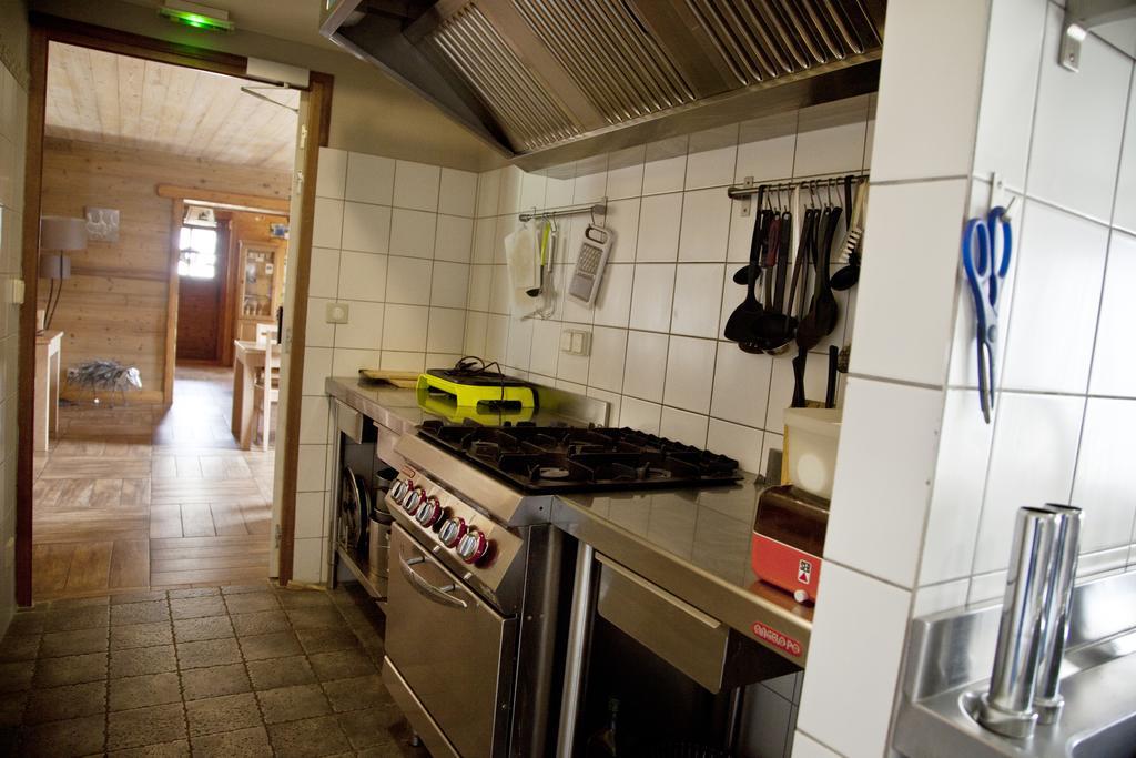 Villa La Ferme De Noémie Mercury-Gémilly Habitación foto
