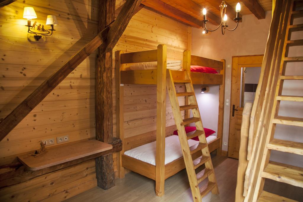 Villa La Ferme De Noémie Mercury-Gémilly Habitación foto