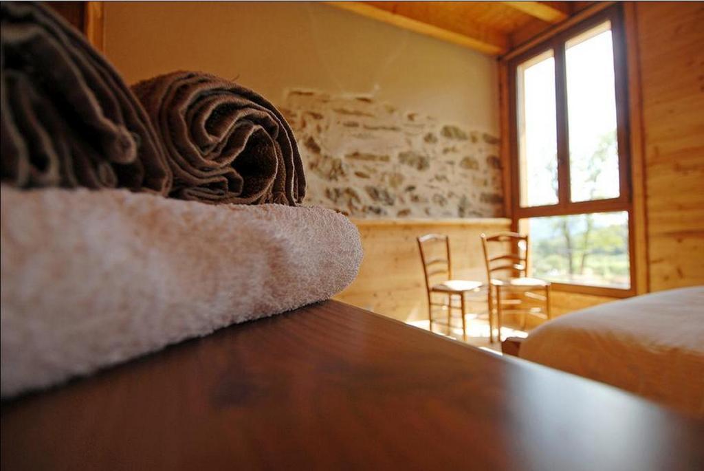 Villa La Ferme De Noémie Mercury-Gémilly Habitación foto